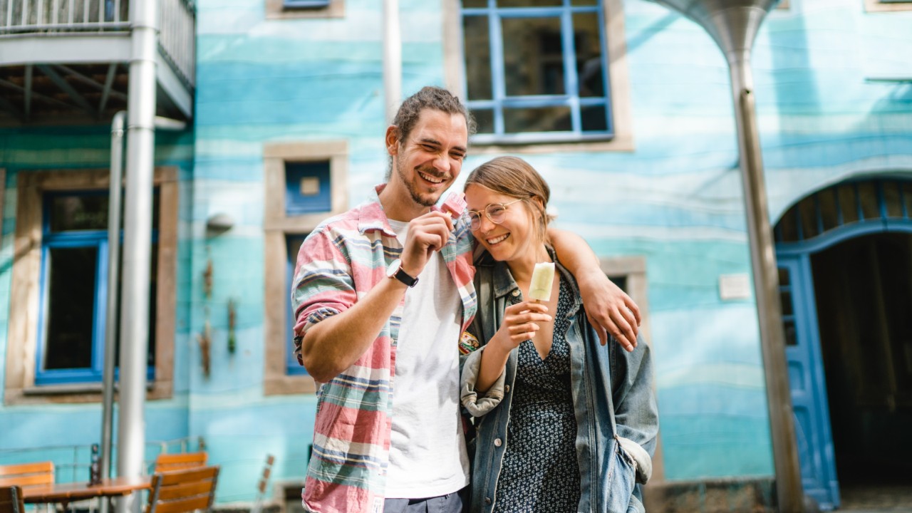 Eating ice cream in the Kunsthofpassage