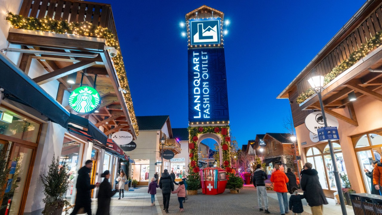 Image of the Fashion Outlet.